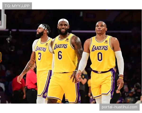 湖人三巨头配合效果未达预期 同时出场净效率值为负